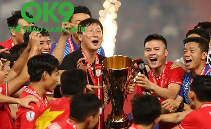 HLV Kim Sang Sik chia sẻ về sự gắn kết đặc biệt với ĐT Việt Nam sau chức vô địch AFF Cup 2026